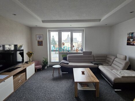 Pronájem prostorného bytu 3+1 s balkonem v žádané části Šumperka ul. Puškinova.